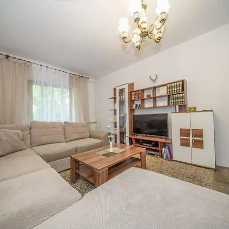 Apartman Mate Splitska Exterior photo